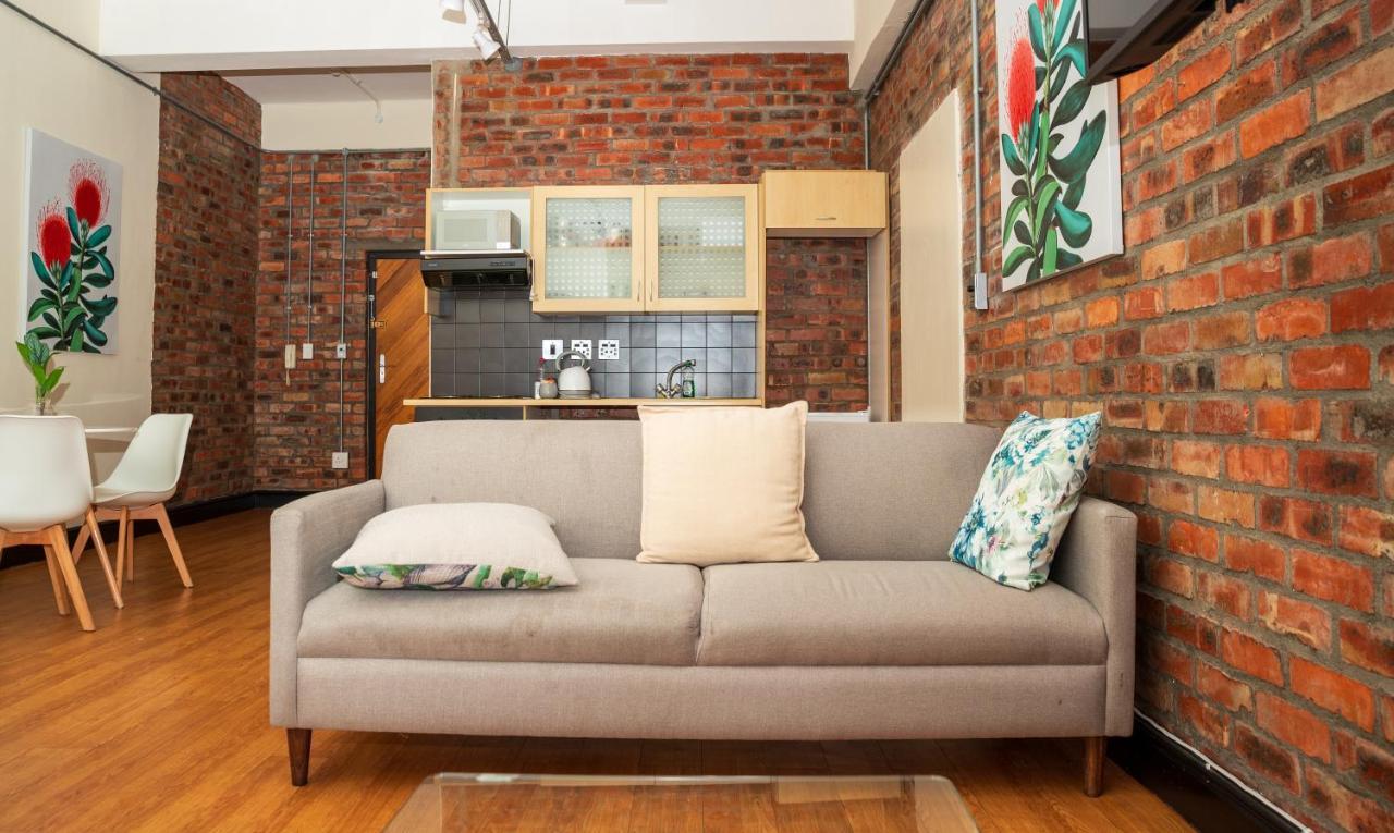 Manhattan Style Loft With Backup Power On 4 Loop Str Fokváros Kültér fotó