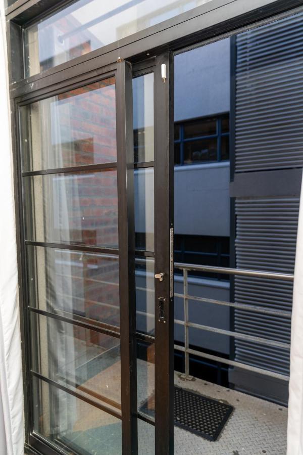 Manhattan Style Loft With Backup Power On 4 Loop Str Fokváros Kültér fotó