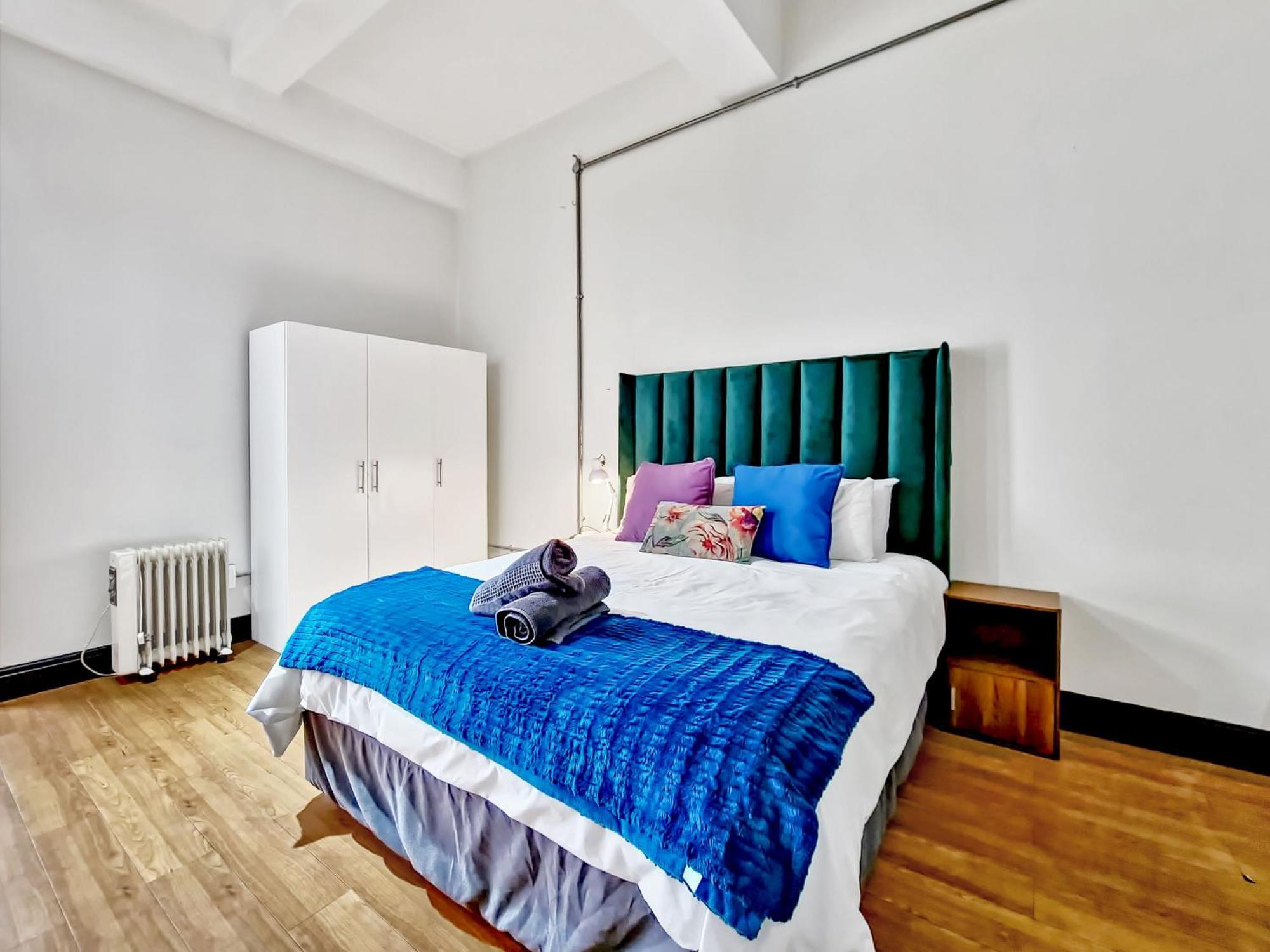 Manhattan Style Loft With Backup Power On 4 Loop Str Fokváros Kültér fotó